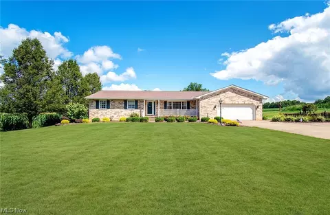5704 Kirk Rd, Canfield, OH 44406