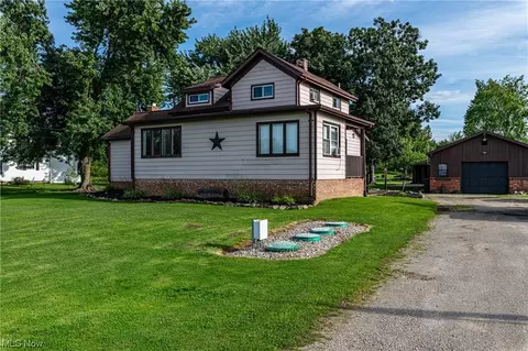 13244 Girdled Rd, Leroy, OH 44077