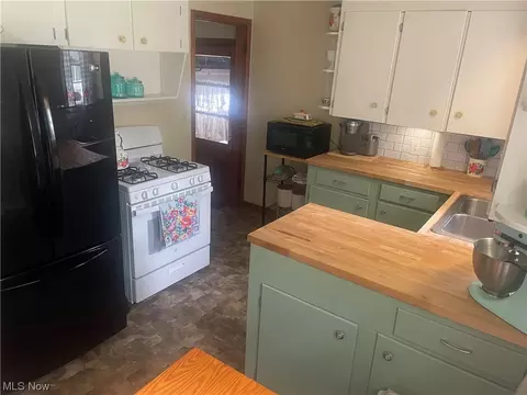 1615 Miles Ave NW, Canton, OH 44708 photo 9