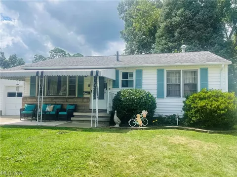1615 Miles Ave NW, Canton, OH 44708 photo 2