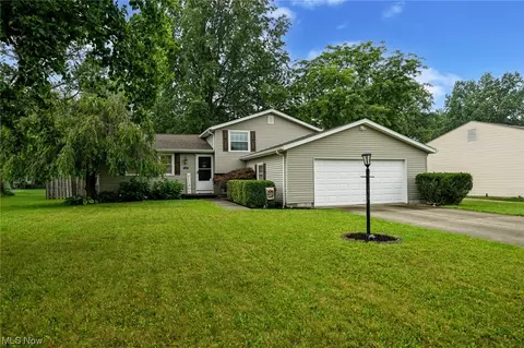 1312 Cherokee Trl, Stow, OH 44224