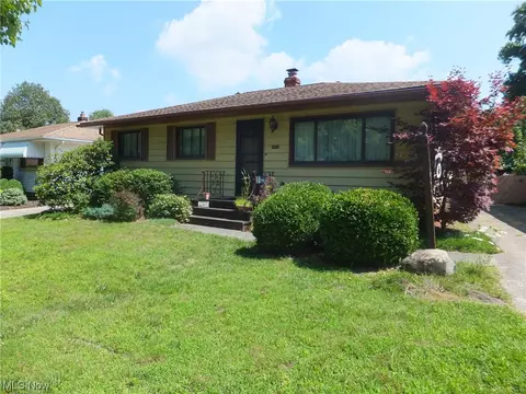4621 Morningside Dr, Cleveland, OH 44109