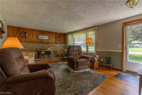 799 S 14th St, Sebring, OH 44672 photo 8