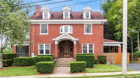 1338 Wheeling Ave, Zanesville, OH 43701