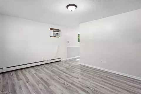 573 Delaware Ave, Elyria, OH 44035 photo 19