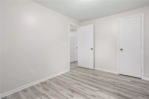 573 Delaware Ave, Elyria, OH 44035 photo 33