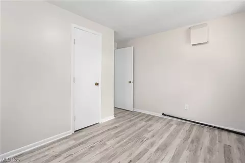 573 Delaware Ave, Elyria, OH 44035 photo 29