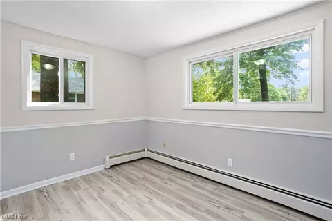 573 Delaware Ave, Elyria, OH 44035 photo 15