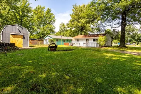 573 Delaware Ave, Elyria, OH 44035 photo 8