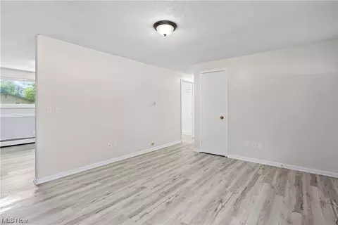 573 Delaware Ave, Elyria, OH 44035 photo 18