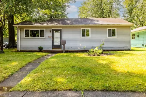 573 Delaware Ave, Elyria, OH 44035 photo 1