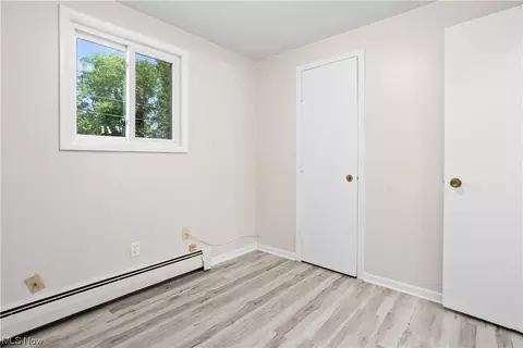 573 Delaware Ave, Elyria, OH 44035 photo 26
