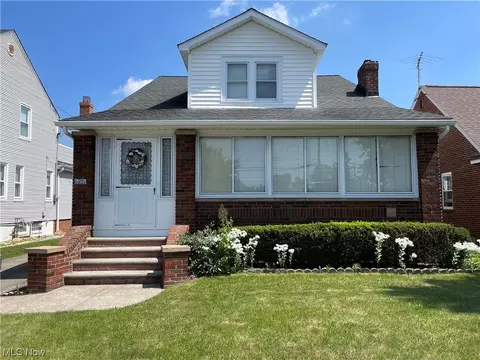 6325 Stanbury Rd, Parma, OH 44129 photo 1