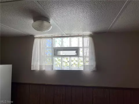 6325 Stanbury Rd, Parma, OH 44129 photo 31