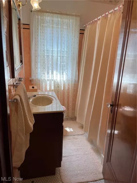 6325 Stanbury Rd, Parma, OH 44129 photo 18
