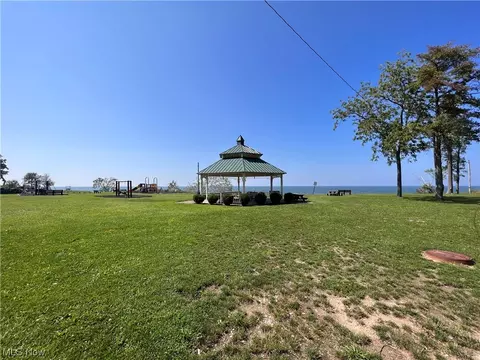 5746 Beech Dr, Mentor On The Lake, OH 44060 photo 34