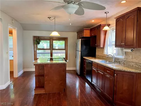5746 Beech Dr, Mentor On The Lake, OH 44060 photo 11