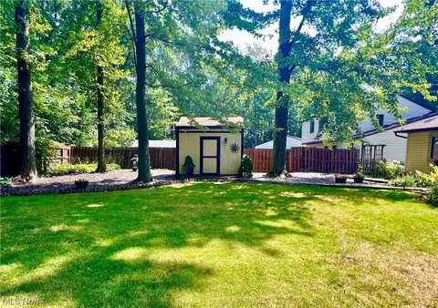 8357 Findley Dr, Mentor, OH 44060 photo 32