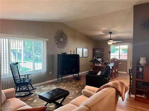 8357 Findley Dr, Mentor, OH 44060 photo 6