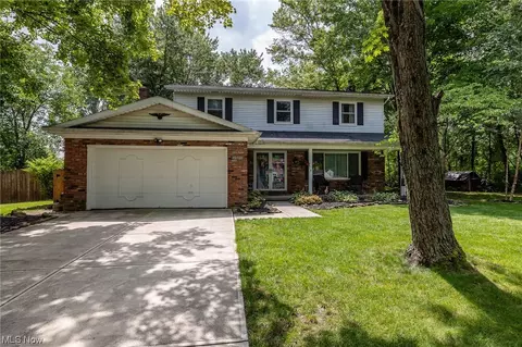 30901 North Ct, North Olmsted, OH 44070