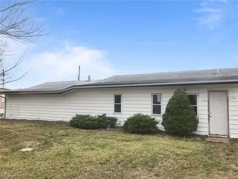 315 6th St NW, Beach City, OH 44608