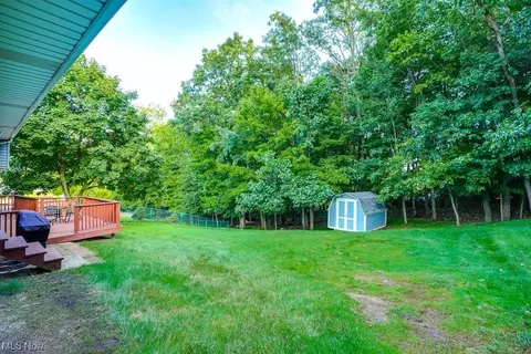 9500 Munich Dr, Parma, OH 44130 photo 4