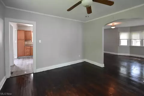 433 Roslyn Ave, Akron, OH 44320 photo 6