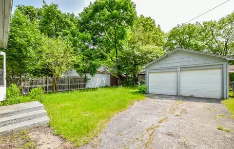 433 Roslyn Ave, Akron, OH 44320 photo 20