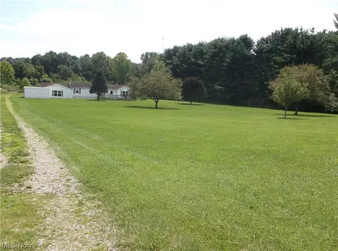 7975 Fultonrose Rd, Roseville, OH 43777