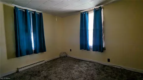 402 S Chestnut St, Barnesville, OH 43713 photo 11