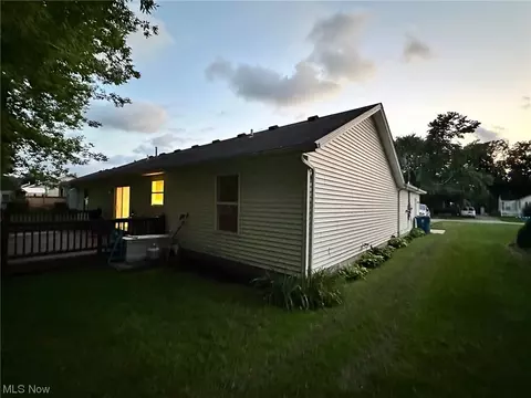 247 Root Rd, Lorain, OH 44052 photo 6