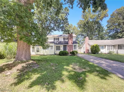 52 French St, Berea, OH 44017
