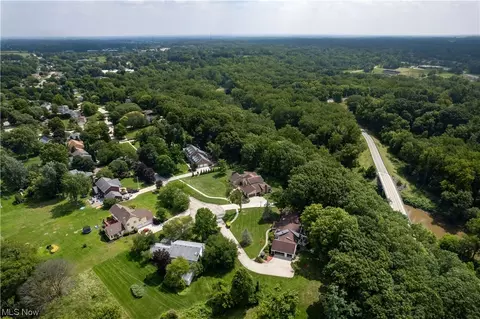 193 Windbrook Ct, Elyria, OH 44035 photo 32
