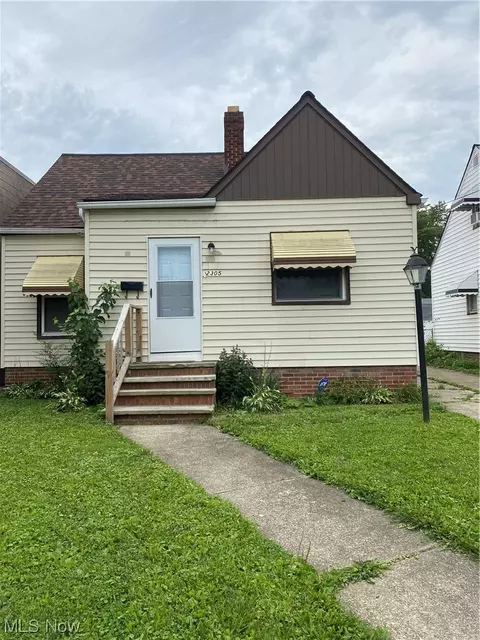 12305 Sprecher Ave, Cleveland, OH 44135