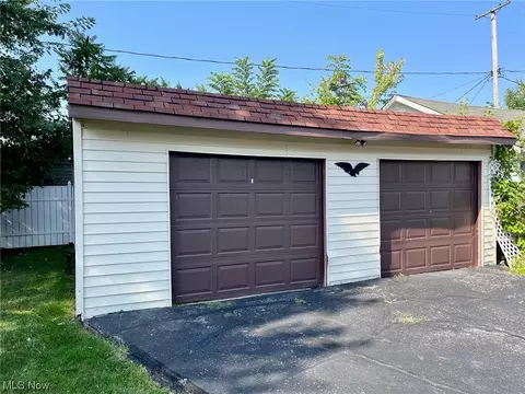 6502 Bradley Ave, Parma, OH 44129 photo 28