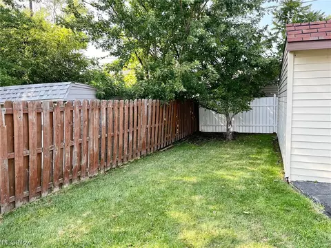 6502 Bradley Ave, Parma, OH 44129 photo 29