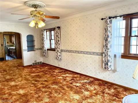 6502 Bradley Ave, Parma, OH 44129 photo 8