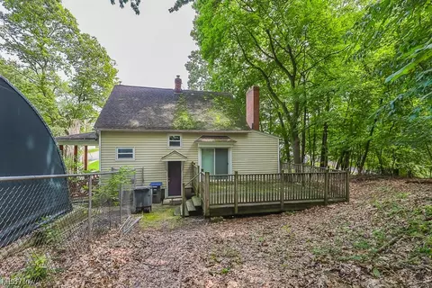 490 Frederick Ave, Akron, OH 44310 photo 5