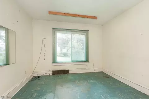 490 Frederick Ave, Akron, OH 44310 photo 23