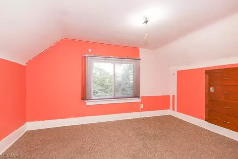 490 Frederick Ave, Akron, OH 44310 photo 17