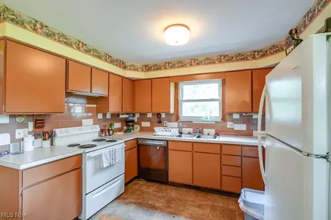 2836 Industry Rd, Rootstown, OH 44272 photo 21