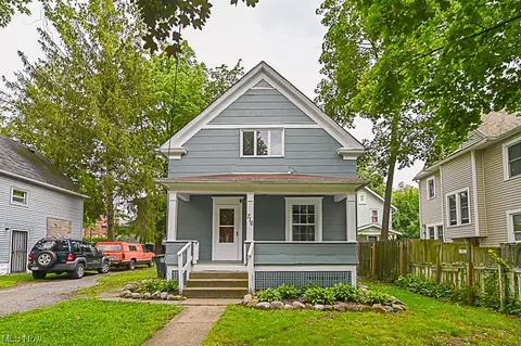 716 Hazel St, Akron, OH 44305