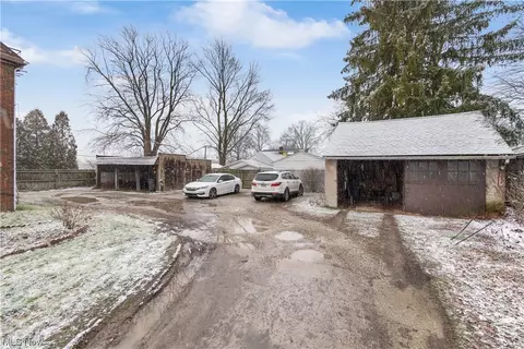 642 E Wilbeth Rd, Akron, OH 44306 photo 20