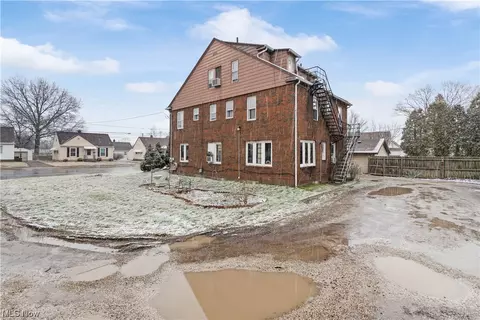 642 E Wilbeth Rd, Akron, OH 44306 photo 22