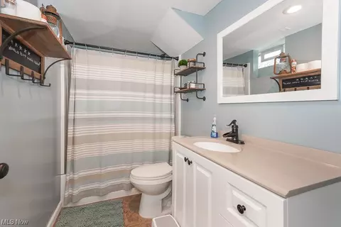 428 E 330th St, Willowick, OH 44095 photo 18
