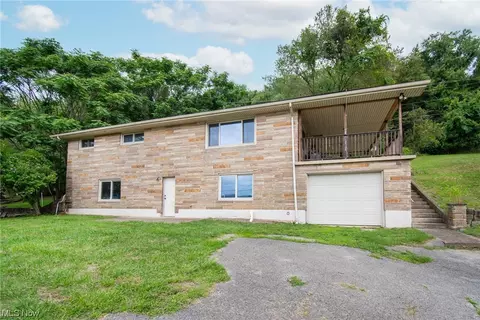 1452 Kountz Ave, Wellsville, OH 43968