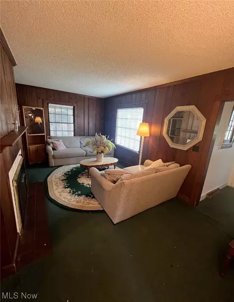 2910 Hartville Rd, Rootstown, OH 44272 photo 3
