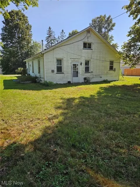 18353 5th St, Beloit, OH 44609 photo 1