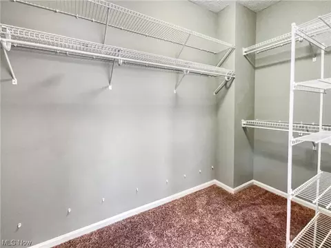 915 Hampton Dr, Elyria, OH 44035 photo 13