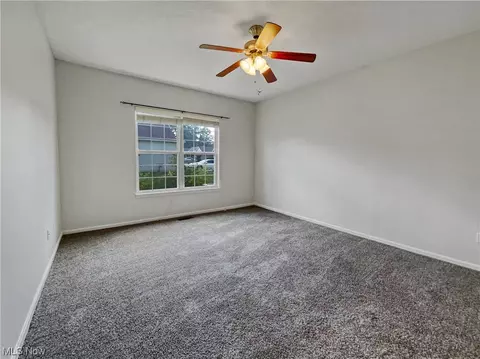 915 Hampton Dr, Elyria, OH 44035 photo 10